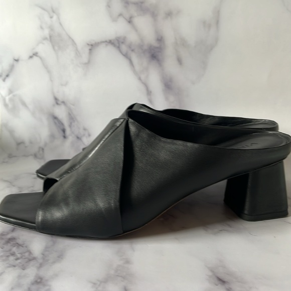 Pair Preowned Vince Vero Cuoio Black Leather Women’s Sz 9 1/2 Slip-on Mules - Picture 4 of 8